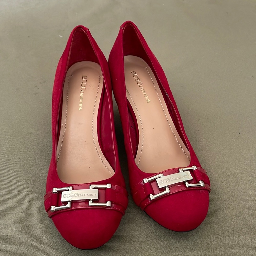 BCBGeneration  Telsa style, red color  velvet wedge womens shoes size 7”B